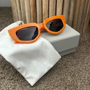 Dezi Orange Sun glasses with case and dust bag